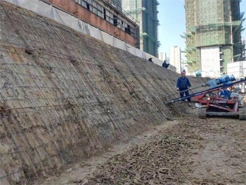 平舆建筑边坡支护